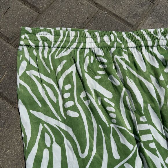 House of Harlow 1960 Green White Straight Skirt Large Side Slit Elastic NWT - Picture 7 of 9